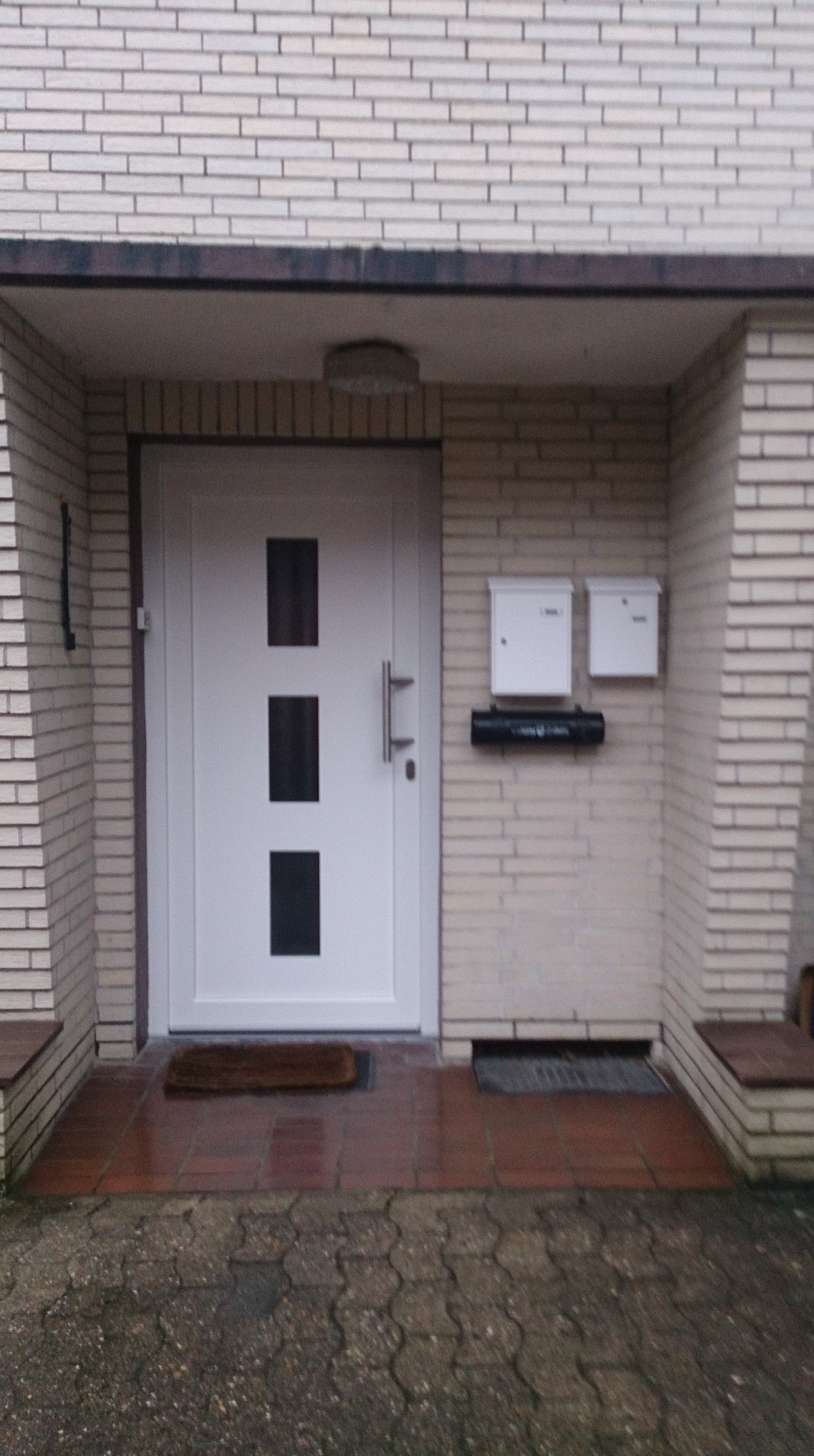 Fenster, Türen, Rollladen, Garagentore, Markisen