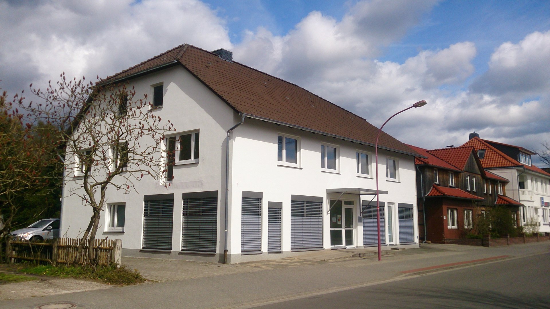 Fenster, Türen, Rollladen, Garagentore, Markisen