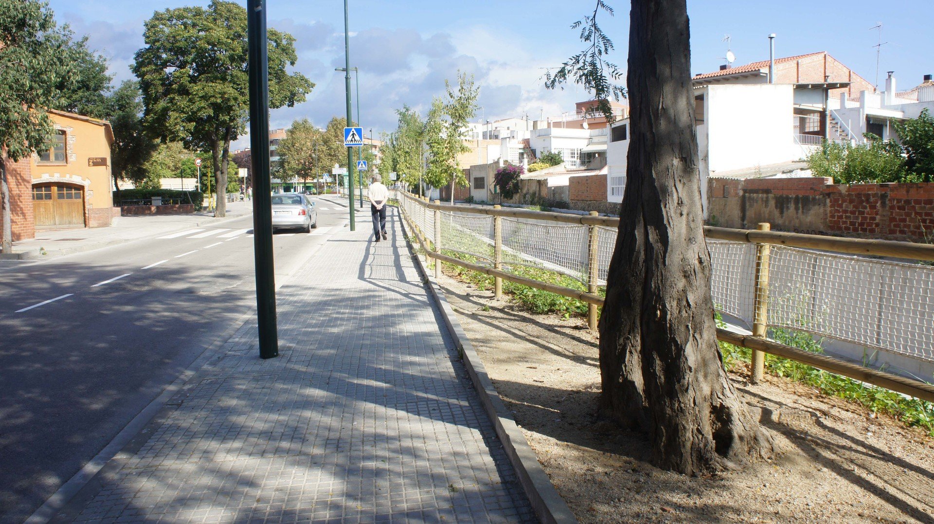 Venta e instalación de vallas y verjas de madera-Cerramientos Vadía