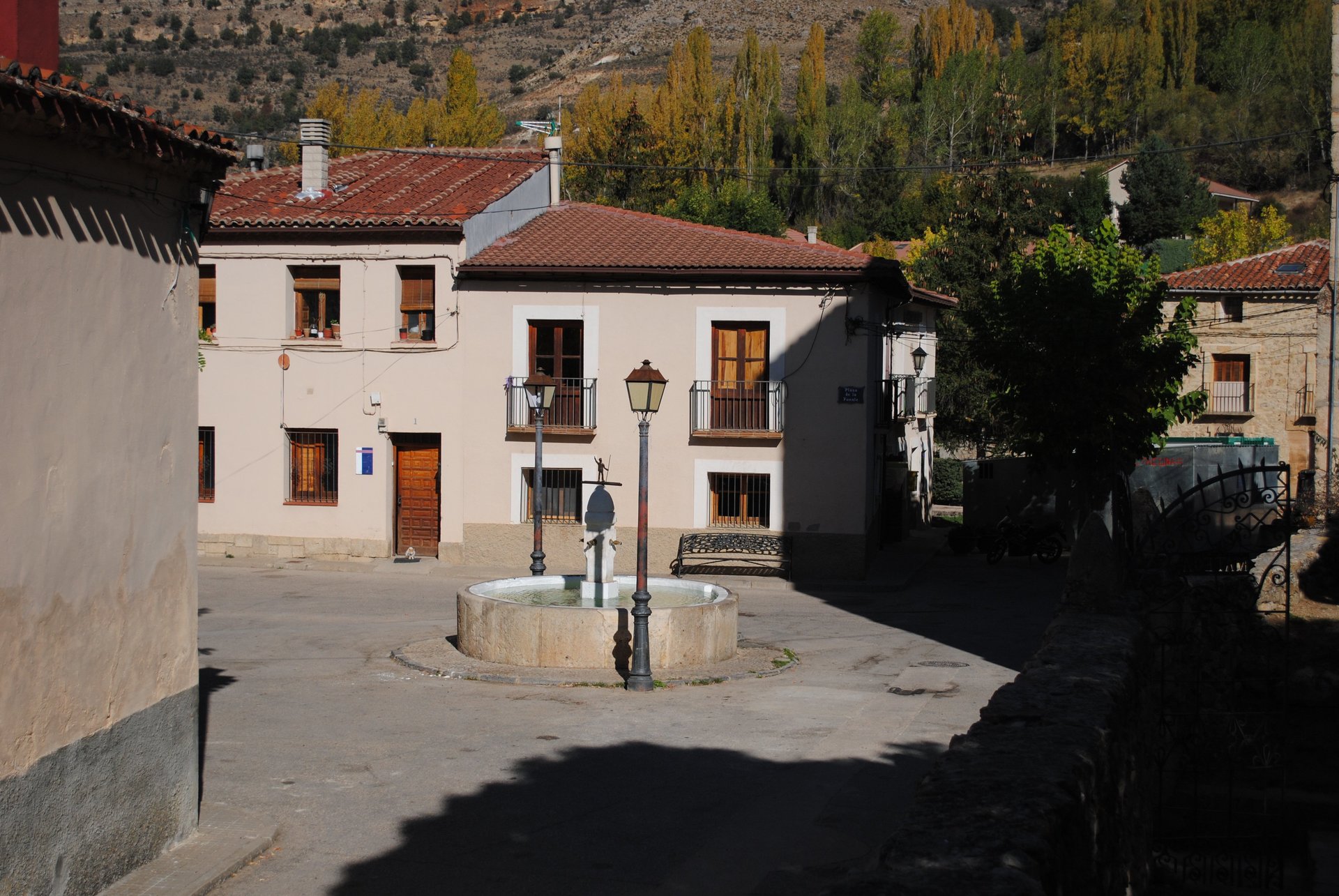 Peralejos de las truchas el pueblo y su patrimonio