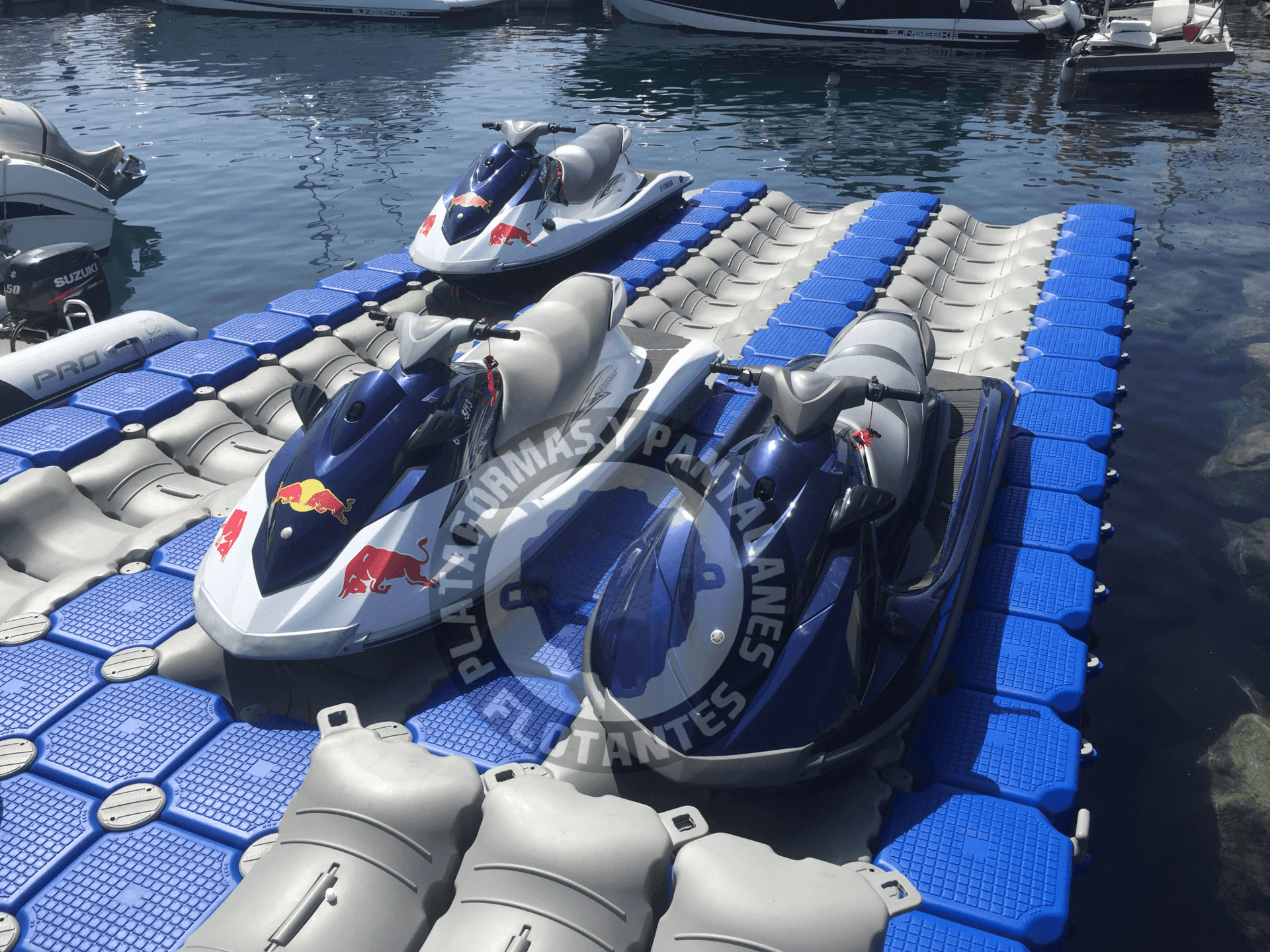 plataforma-flotante-mantenimiento-6-motos-de-agua-pyp