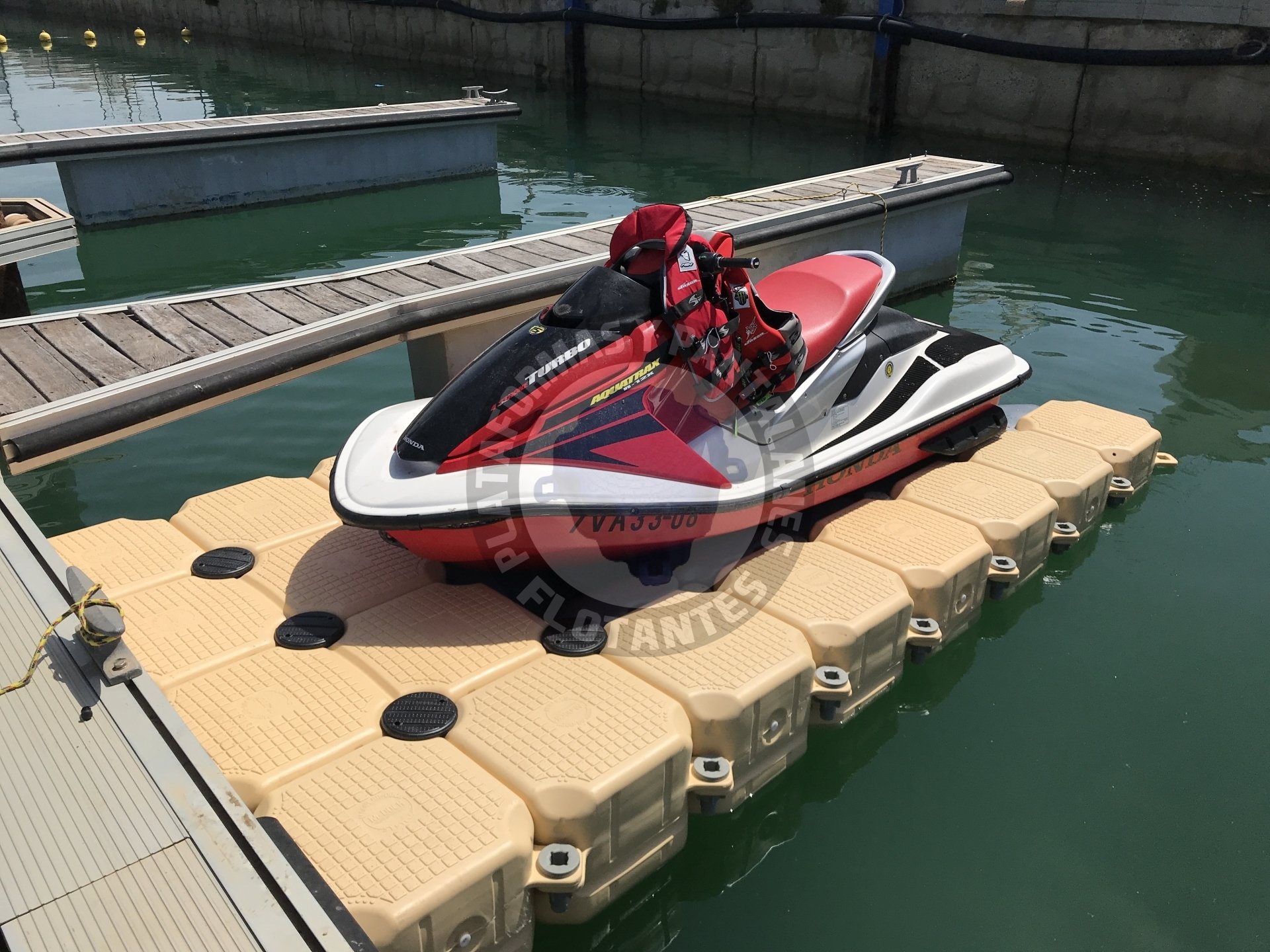 Plataforma Para Moto De Agua Jet Ski PyP plataforma-para-moto-de-agua-jet-ski-pyp