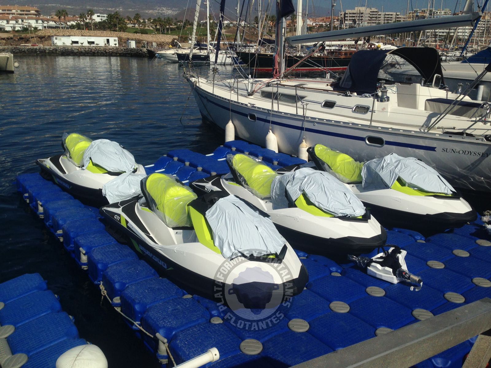 Plataforma Flotante Mantenimiento 6 Motos De Agua PyP plataforma-flotante-mantenimiento-6-motos-de-agua-pyp