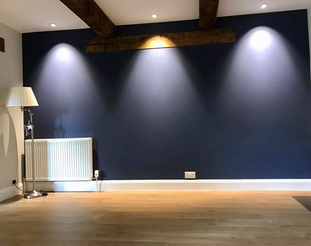 LED downlight Installer