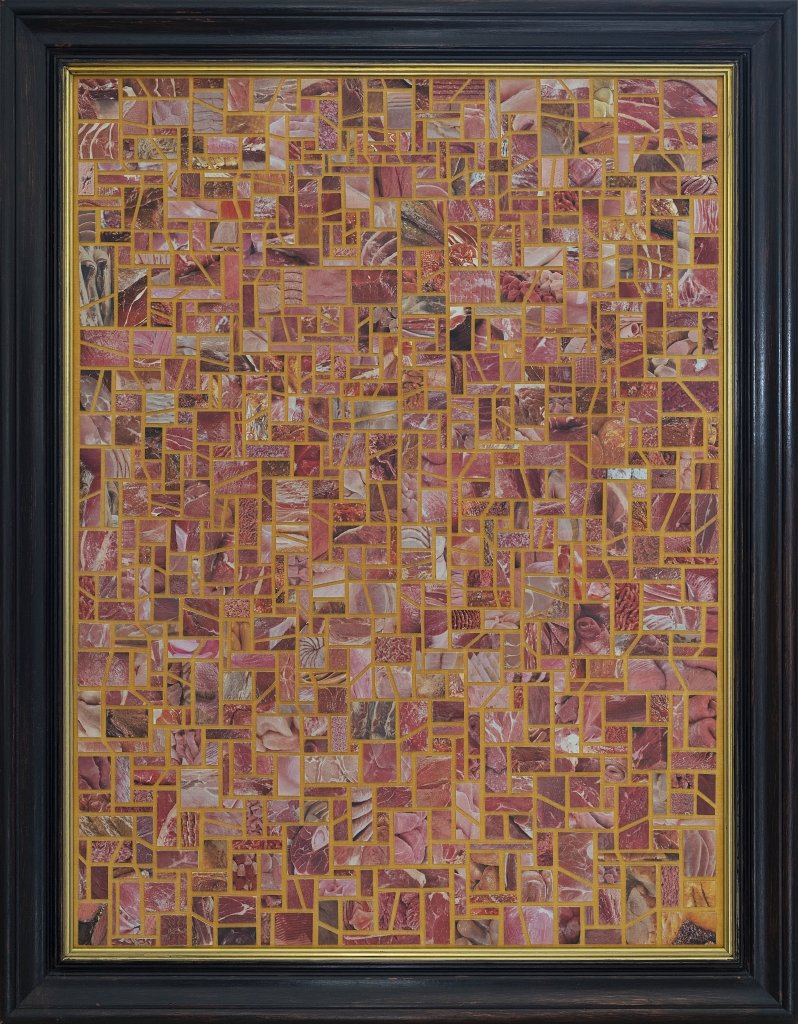 „Fleisch rühme“ – Fleischcollage in Kreuzform, unterlegt mit Bibelzitat 1. Kor 1,29.