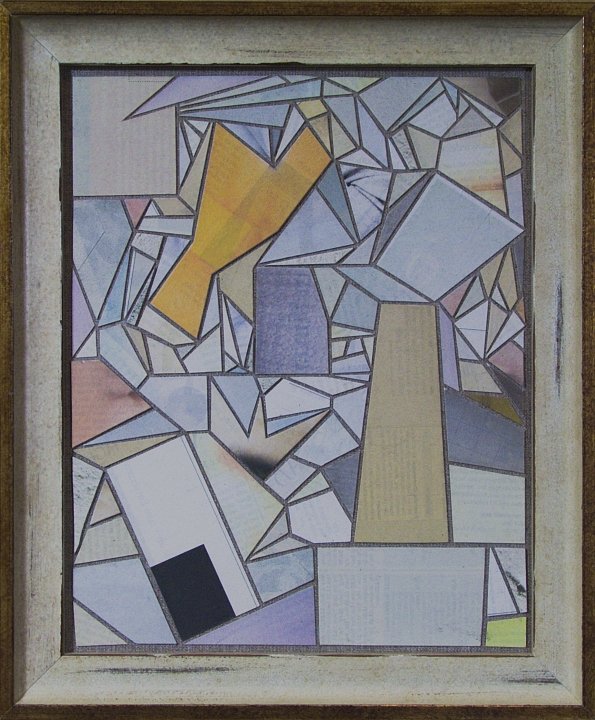 Helle Hochformat-Collage mit grauen Flächen, gelbem Feld und kantigen Zeitungspolygonen.