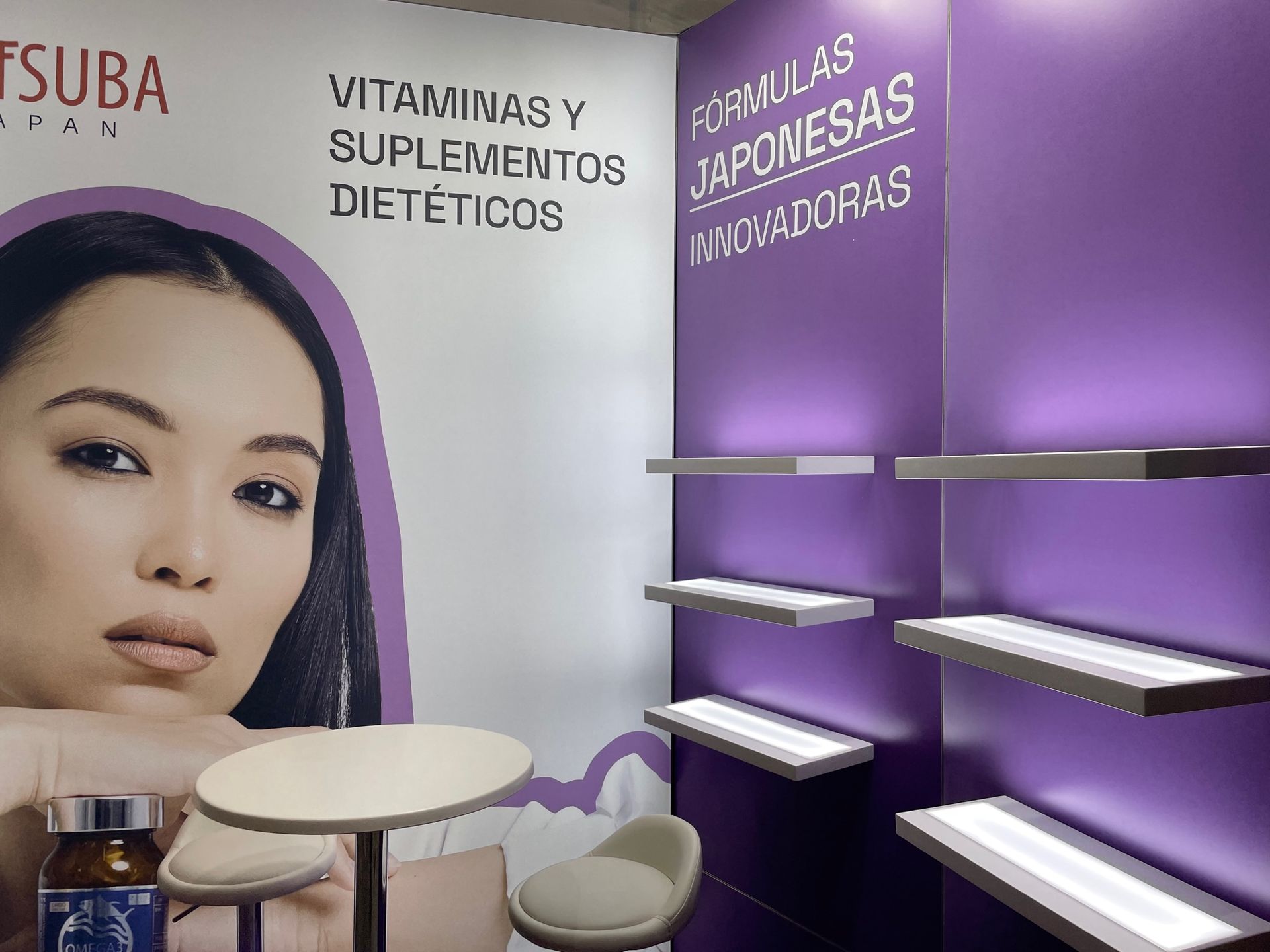 expositor con estanterias malaga