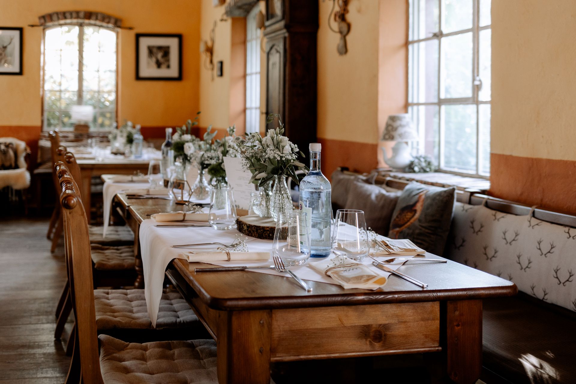 Gedeckter Hochzeitstisch auf dem Thinghof Möhnesee