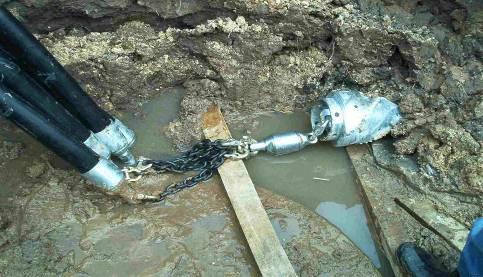 Forage horizontal dirigé avec la Foreuse Horizontale Dirigée HDD de fond de fouille MINI-JET MJ1600 LV