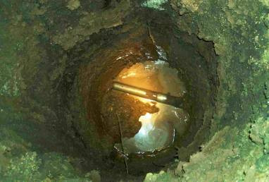 Forage horizontal dirigé avec la Foreuse Horizontale Dirigée HDD de fond de fouille MINI-JET MJ1600 LV