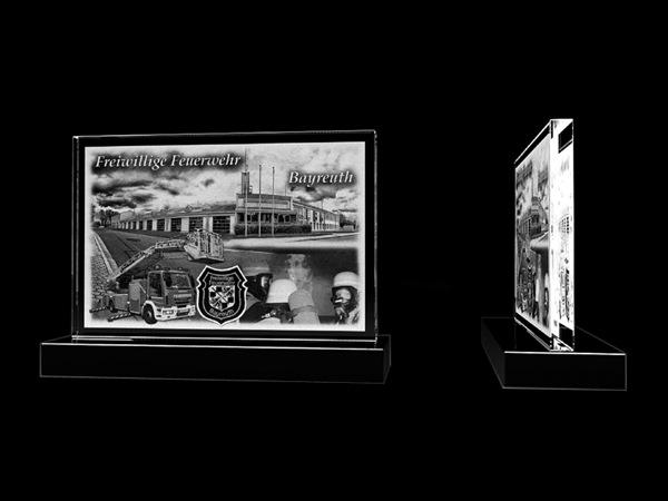 Glosfoto, Glastrophäe mit Glasinnengravur, mit eigenem Foto, Wappen, Motiv oder Schriftzug