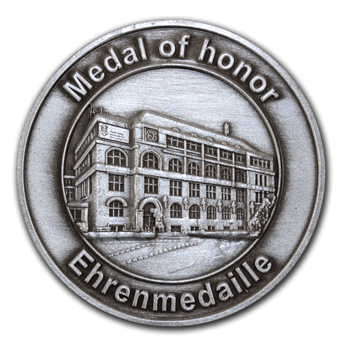 Medaillen individuell gefertigt mit dem eigenen Wappen, Logo oder Motiv, gedruckt oder geprägt, von der W. Schwemmlein GmbH